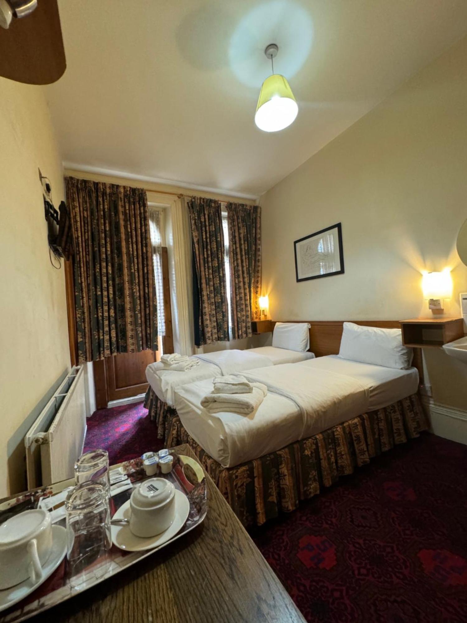 Bridge Park Hotel Londra Dış mekan fotoğraf