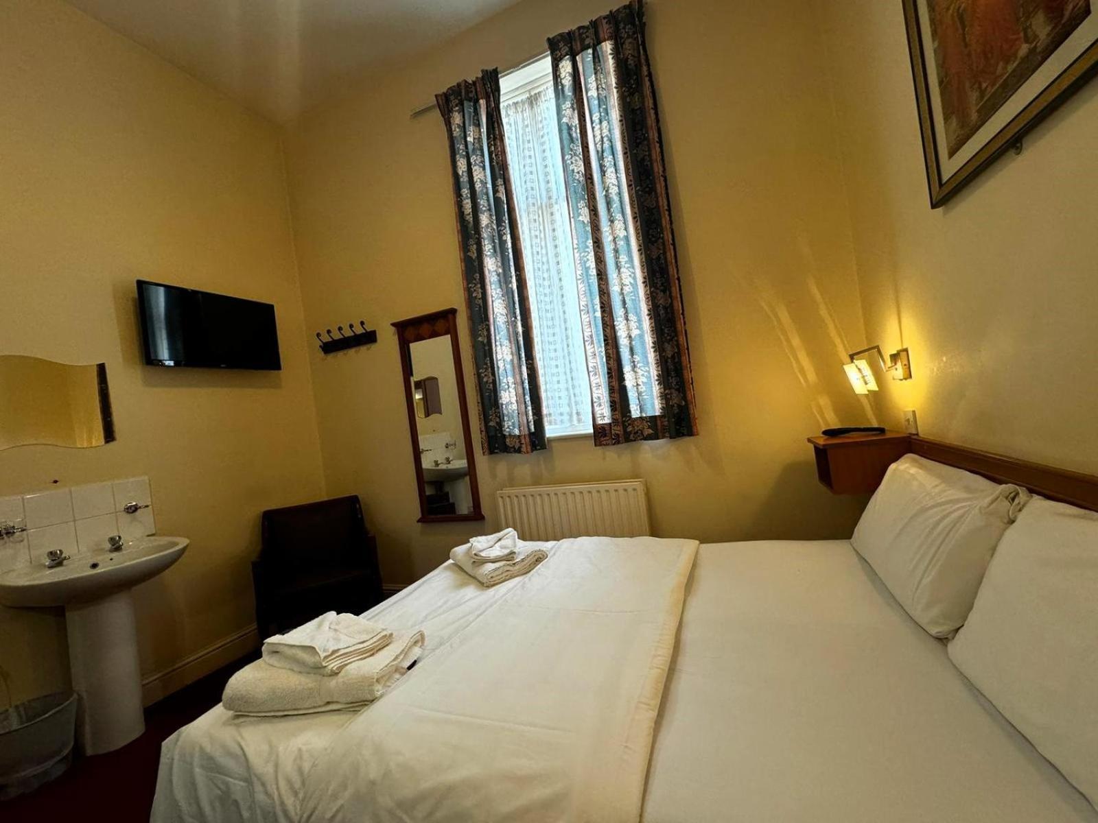 Bridge Park Hotel Londra Dış mekan fotoğraf