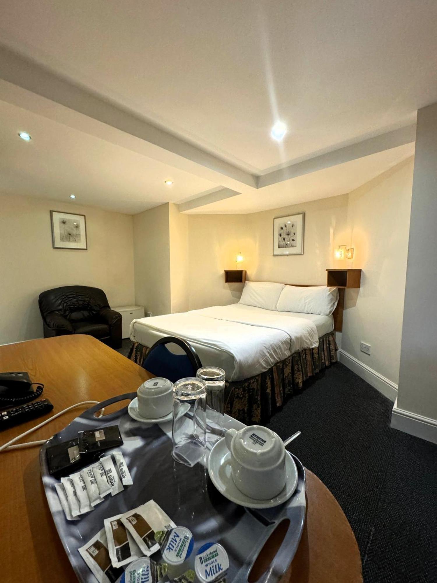 Bridge Park Hotel Londra Dış mekan fotoğraf