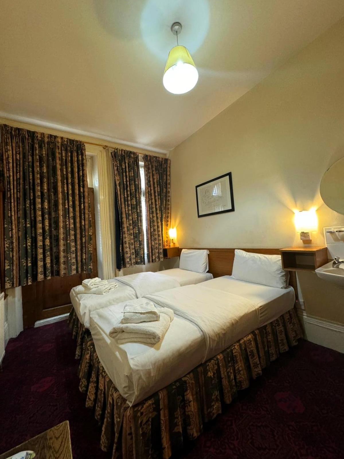 Bridge Park Hotel Londra Dış mekan fotoğraf