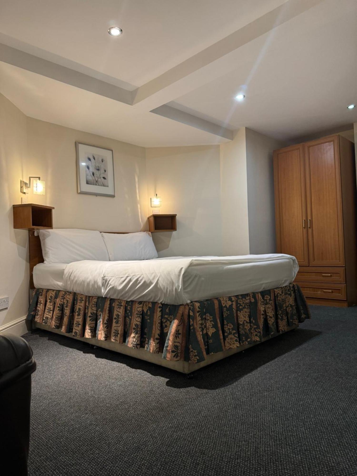 Bridge Park Hotel Londra Dış mekan fotoğraf